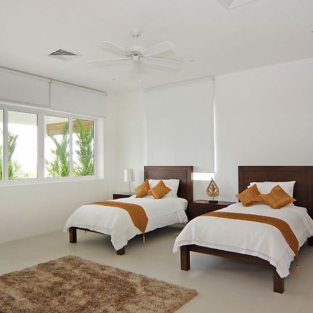Villa Alangkarn Andaman 5 Bed Infinity Pool With Incredible View Nai Harn Dış mekan fotoğraf