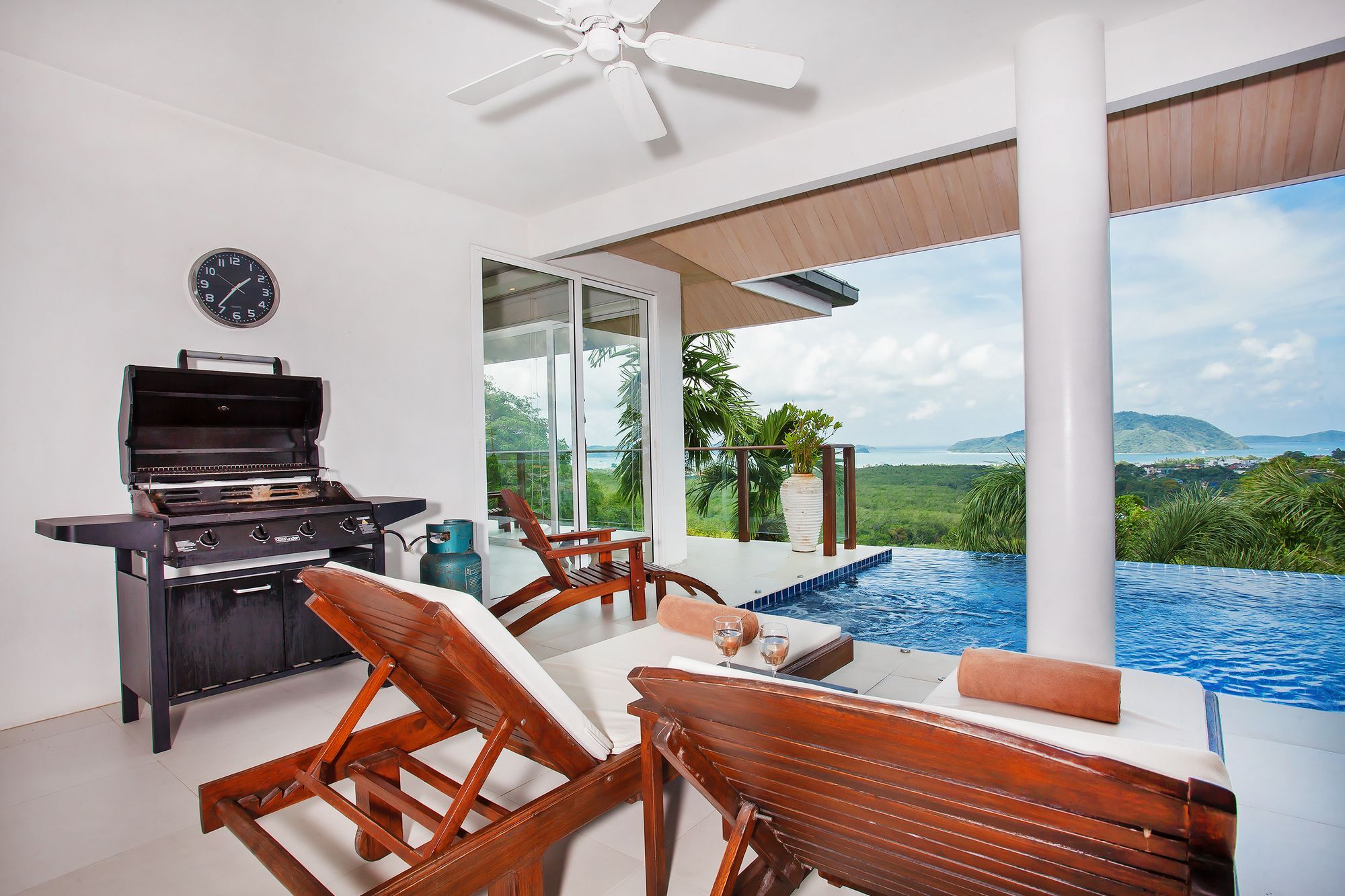 Villa Alangkarn Andaman 5 Bed Infinity Pool With Incredible View Nai Harn Dış mekan fotoğraf